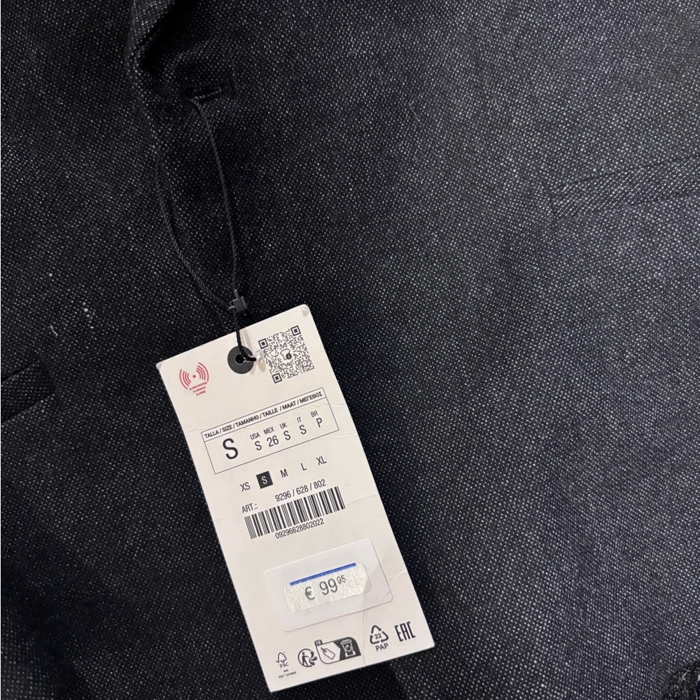 Zara Men's Charcoal Blazer - Picture 4 of 4